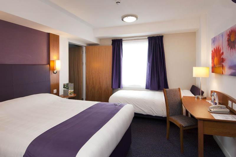 Premier Inn Lancaster Esterno foto
